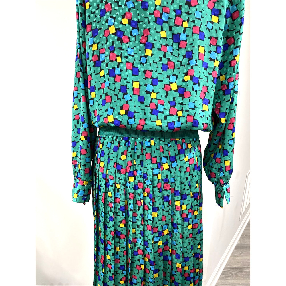 Vintage skirt set 1980’s US size 10 silky green polyester pleated skirt 2-pc - Picture 9 of 11